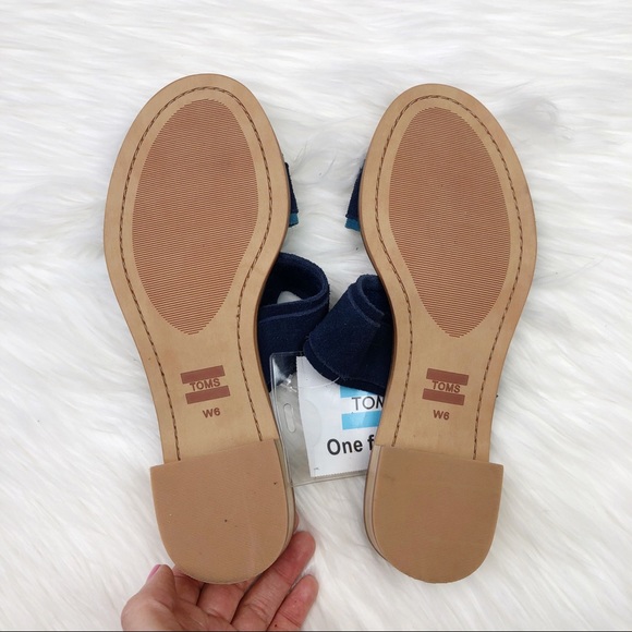 New TOMS Mariposa Navy Blue Suede Sandals - Picture 8 of 10